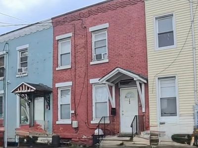 204 Astor St
