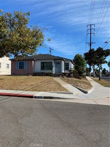 1100 E Acacia Ave
