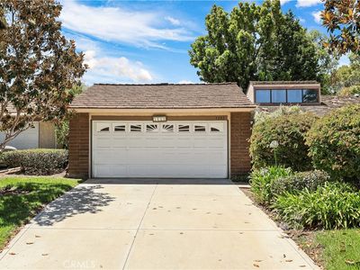 5282 Thorn Tree Ln