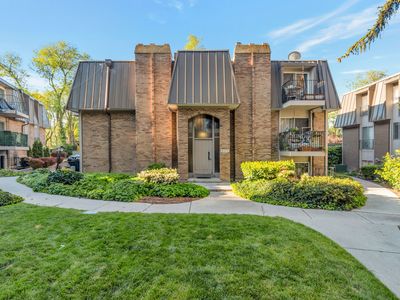 4868 S Highland Cir APT 2
