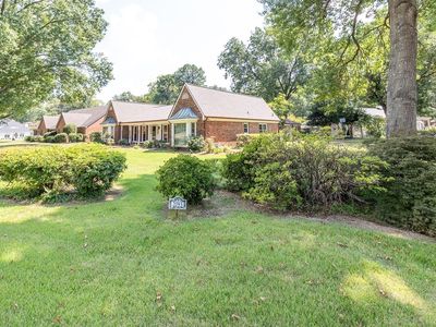 2093 Hickory Crest Dr