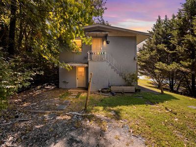 713 Lupton Dr