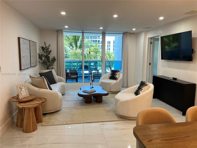 2301 Collins Ave APT 326