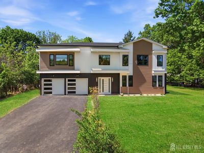 3 Tyne Ct S