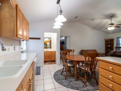 300 SW Brighton Ct