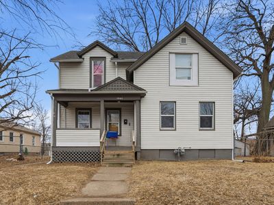Property at 1941 Dixwell St, Davenport, IA