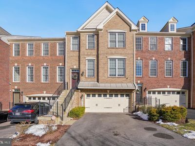 10712 Flying Change Ct