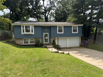577 Surfside Dr