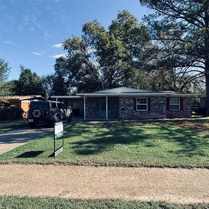 2033 Bowie Dr