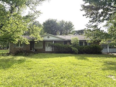 Property at 3917 Country Club Rd, Carbondale, IL