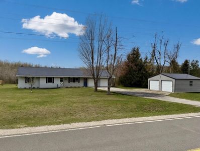 2424 Hallock Rd