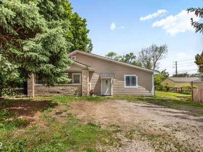 2121 N Butler Ave
