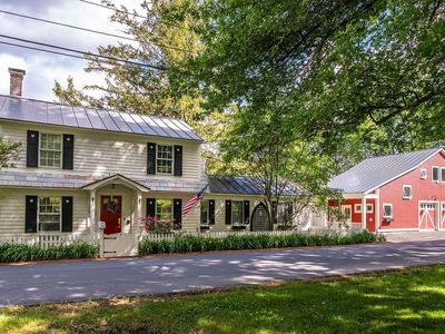 11 College Hill Road