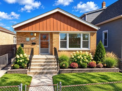 Property at 5735 S Moody Ave, Chicago, IL