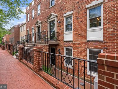 3231 Sutton Pl NW APT D