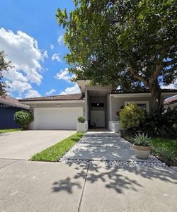 2908 N 36th Ave