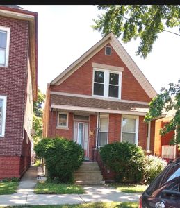 4317 S Maplewood Ave