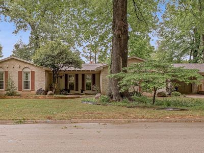 1402 Twin Oaks Ave