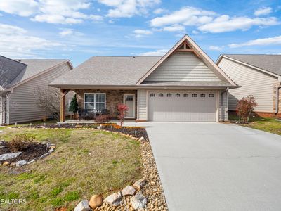 5421 Laurel Creek Way