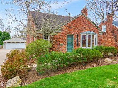 Property at 12721 Lincoln Dr, Huntington Woods, MI
