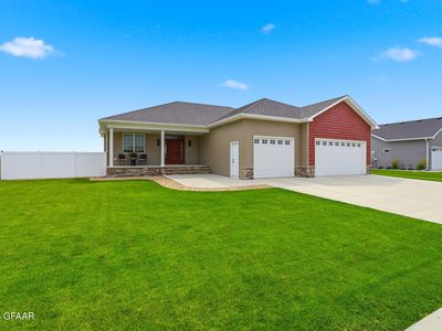 6066 W Prairiewood Dr