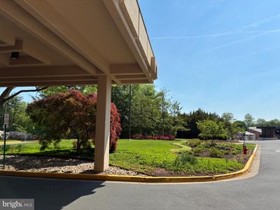 1800 Old Meadow Rd APT 101