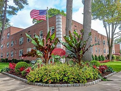 2 Edwards Street #3 B