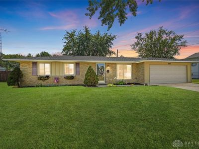 1405 Hyannis Dr