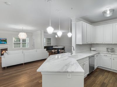 1025 Riverland Woods Pl APT 812