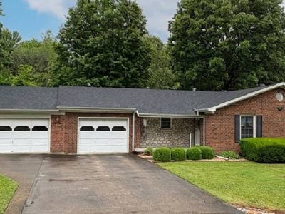 154 Twin Hills Dr
