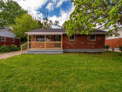 5136 Ballard Dr