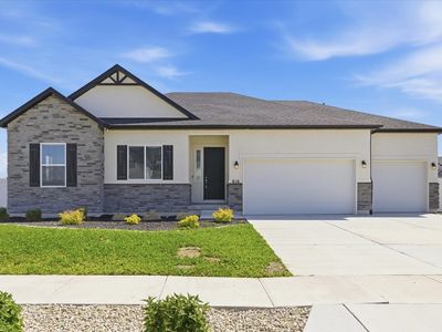 616 E Constance Way