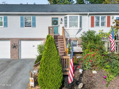 331 Edmond Dr #6