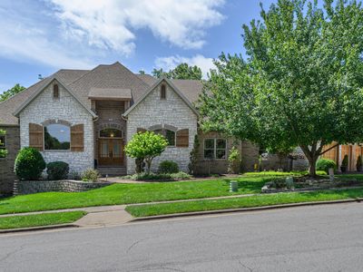 1418 E River Oaks Lane