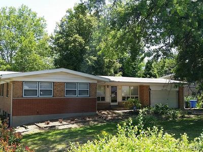 2100 S New Florissant Rd