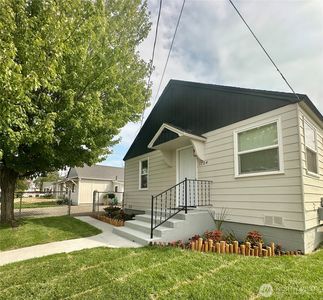 1704 Walla Walla Avenue