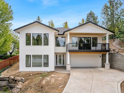 5211 S Fairfax Ln