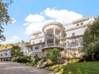 1401 Great Pond Rd APT 2
