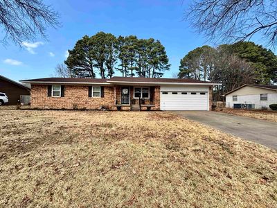 6 Apache Dr