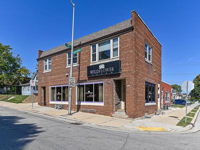 9000 West Greenfield AVENUE