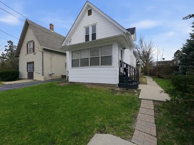 835 Oak St