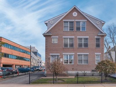 287 Everett St #1