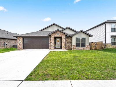 2041 Bluestem Dr