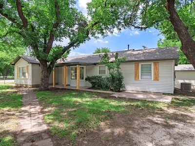 102 S 2nd St