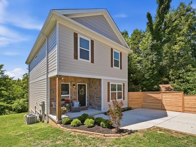 130 Goodson Ave