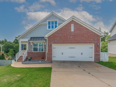 240 Rivers Edge Cir