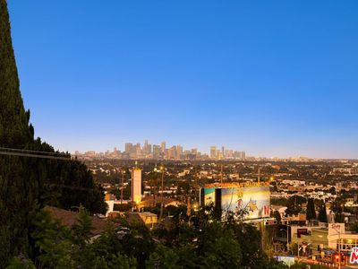 1129 Larrabee St APT 15
