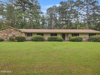 202 Saum Dr