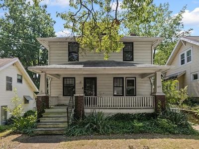 577 Eastland Ave