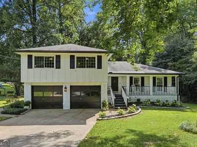 451 Little John Dr NW